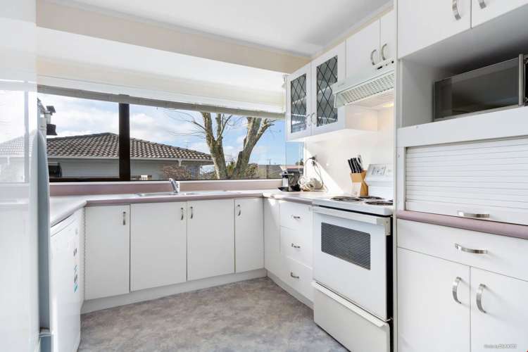 3/2 Riverview Road New Lynn_8