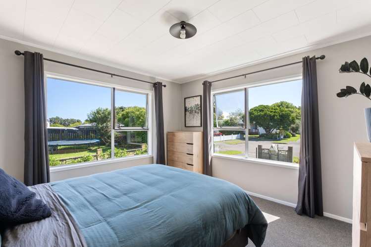 4 Anita Grove Riverdale_15