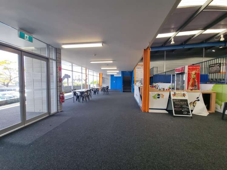 2/17 Fernhill Drive Westgate_1