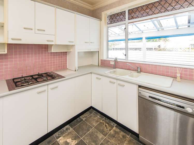 39 Swiss Avenue Gonville_13