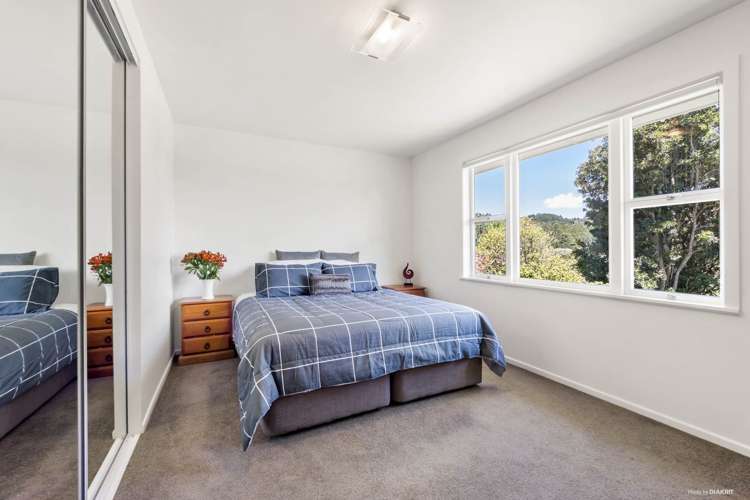 57 Woodfern Crescent Titirangi_6