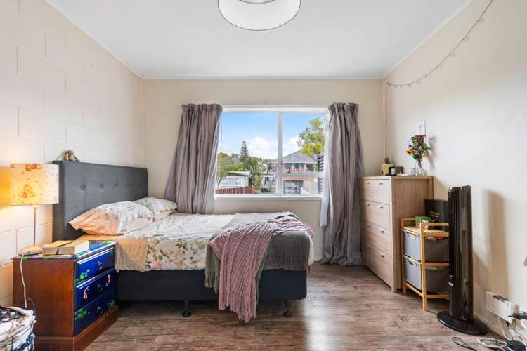 2/2 Halberg Street Glenfield_7