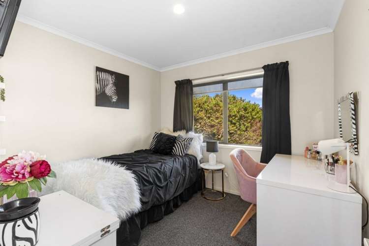 6 Cornet Lane Aranui_9