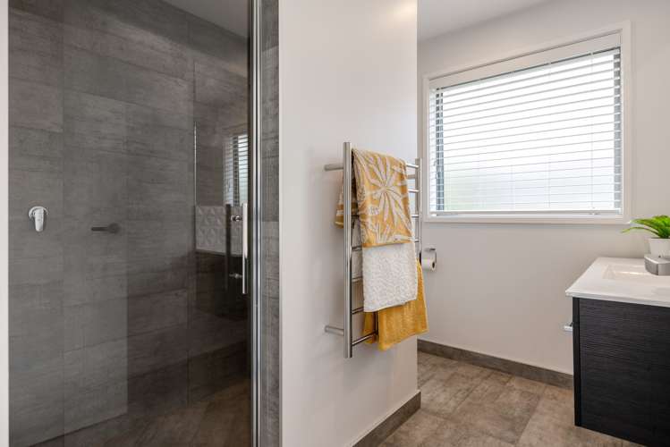 71 The Boulevard Papamoa_16