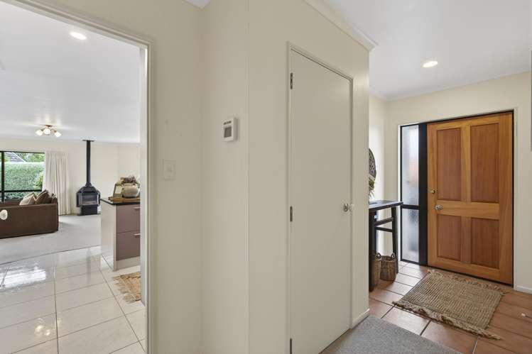 15 Sandel Rise Merrilands_12