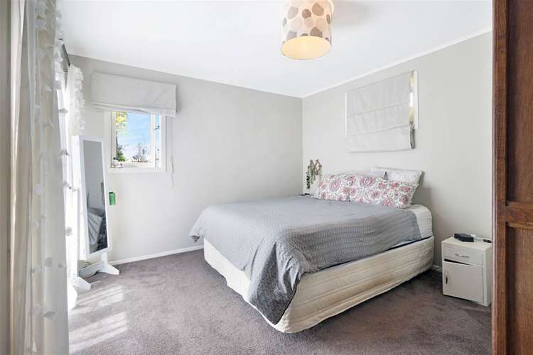 91 Cobham Crescent Kelston_7