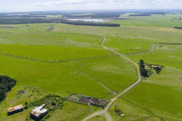 526 Lake Road Himatangi_1