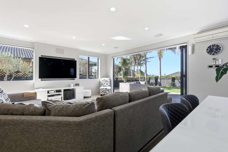 99 Grovenor Drive Orewa_13