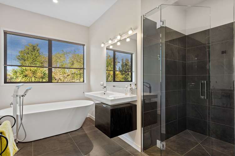 10 Glen Bridge Lane Harewood_17