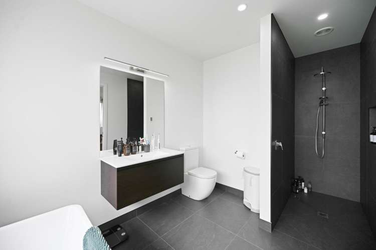 402 Lake Road 2610_10