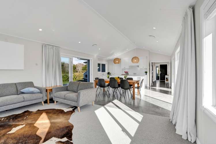 1199 Egmont Road Egmont Village_8