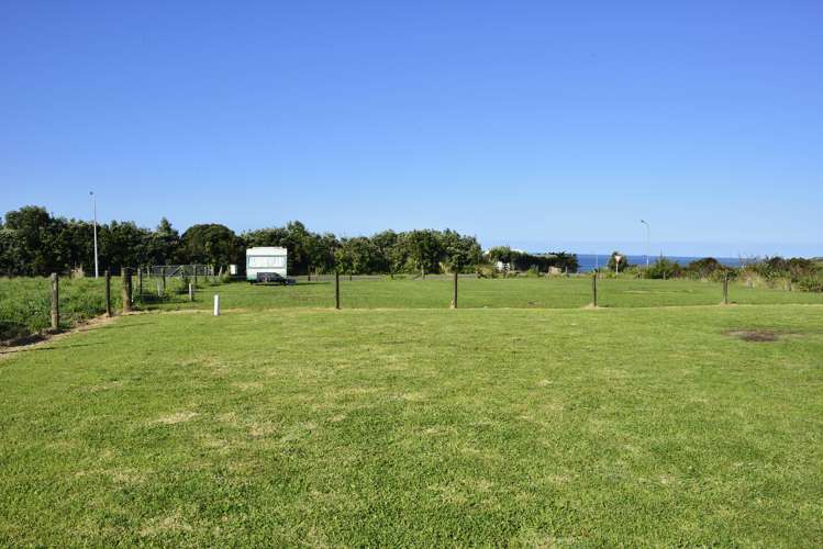 4 Waihinahina Way Māhia_21