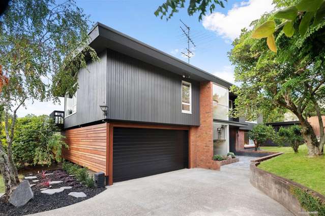 Modern 4 bedroom, 2-bathroom family home
