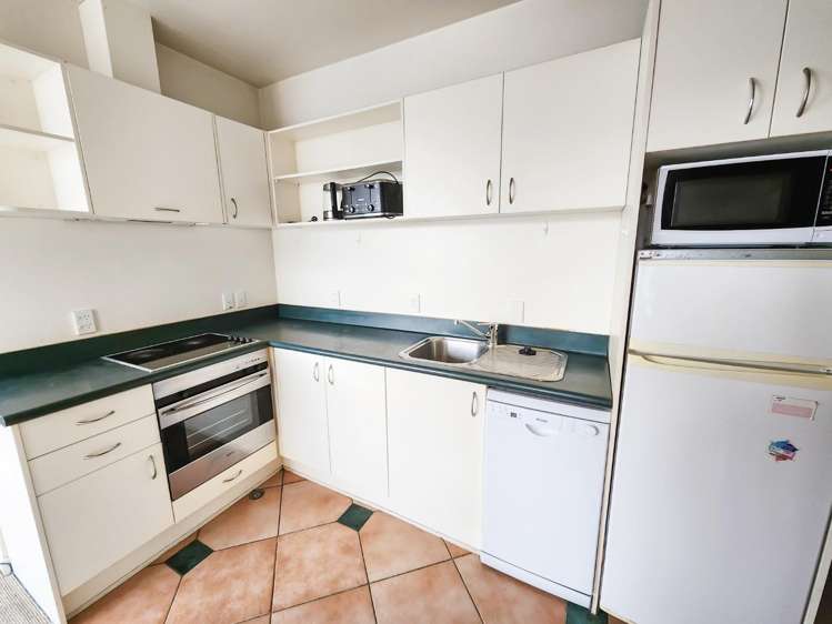 10D/126 The Terrace 2185_1