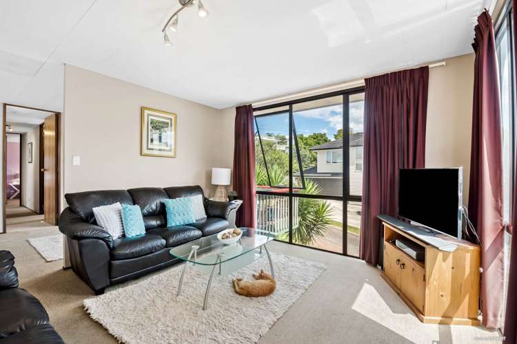 2/668 Beach Road Browns Bay_5
