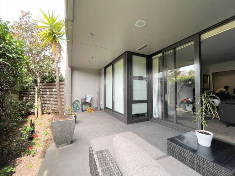 03/2g Bluegrey Avenue Stonefields_12