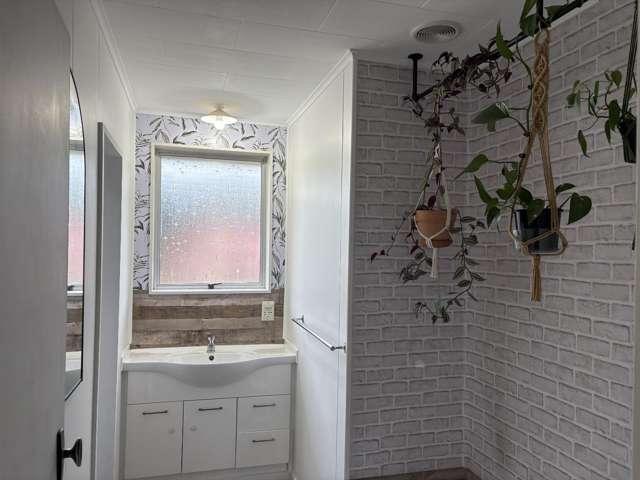 263 Lloyd Road 11274_3