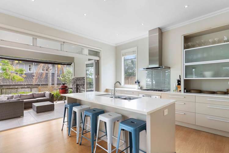 14 Armstrong Farm Drive East Tamaki Heights_10