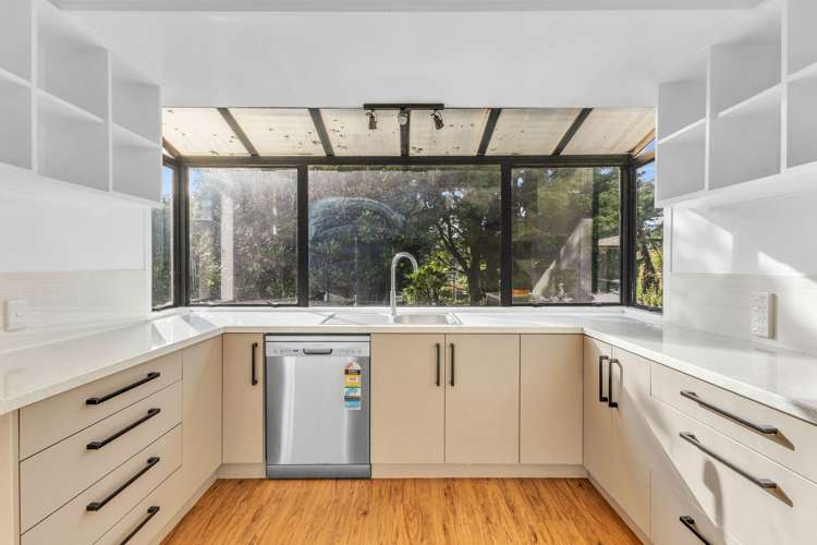 50 seaview road Marfell_19