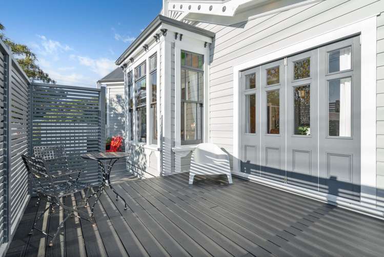 260 High Street North Carterton_12