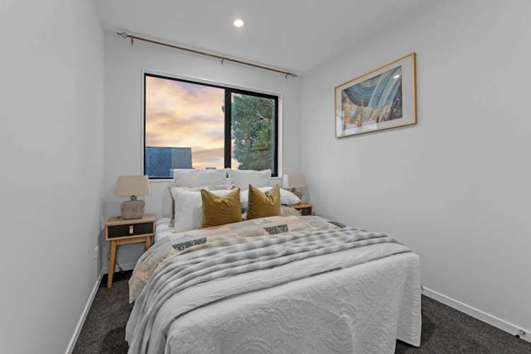63 Highland Park Drive Botany Downs_15