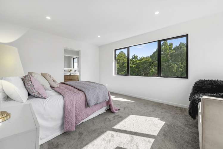 8 Hing Street Flat Bush_29