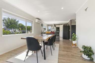 29 Armstrong Avenue_2