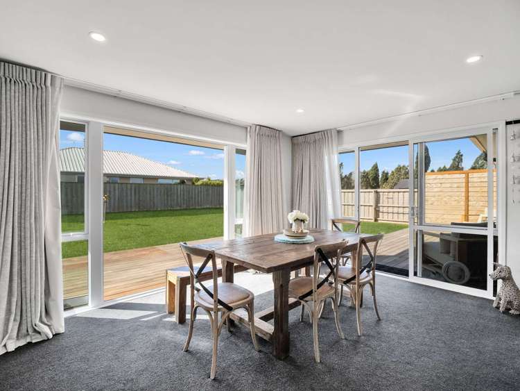 2 Upham Way Amberley_23