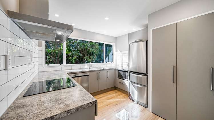 54 Voelas Road Lyttelton_12