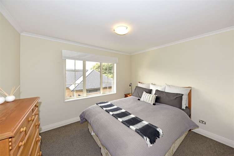 9 Strathmore Gardens Burwood_13