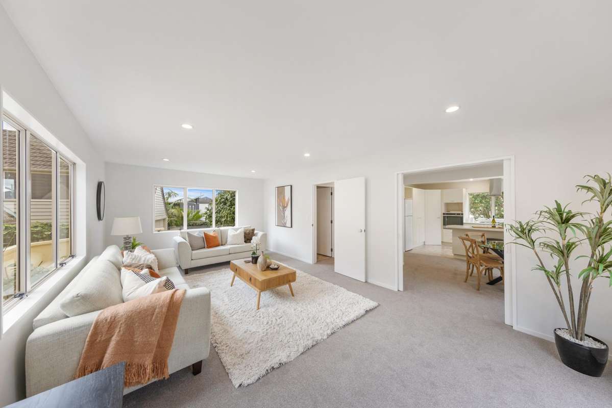2/142 Riddell Road_2