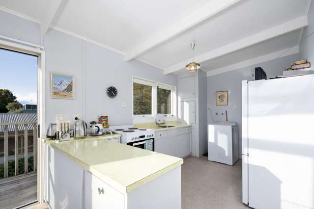 8 Gosling Grove Turangi_3