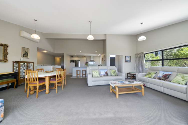 15 Kahurangi Heights Aotea_8