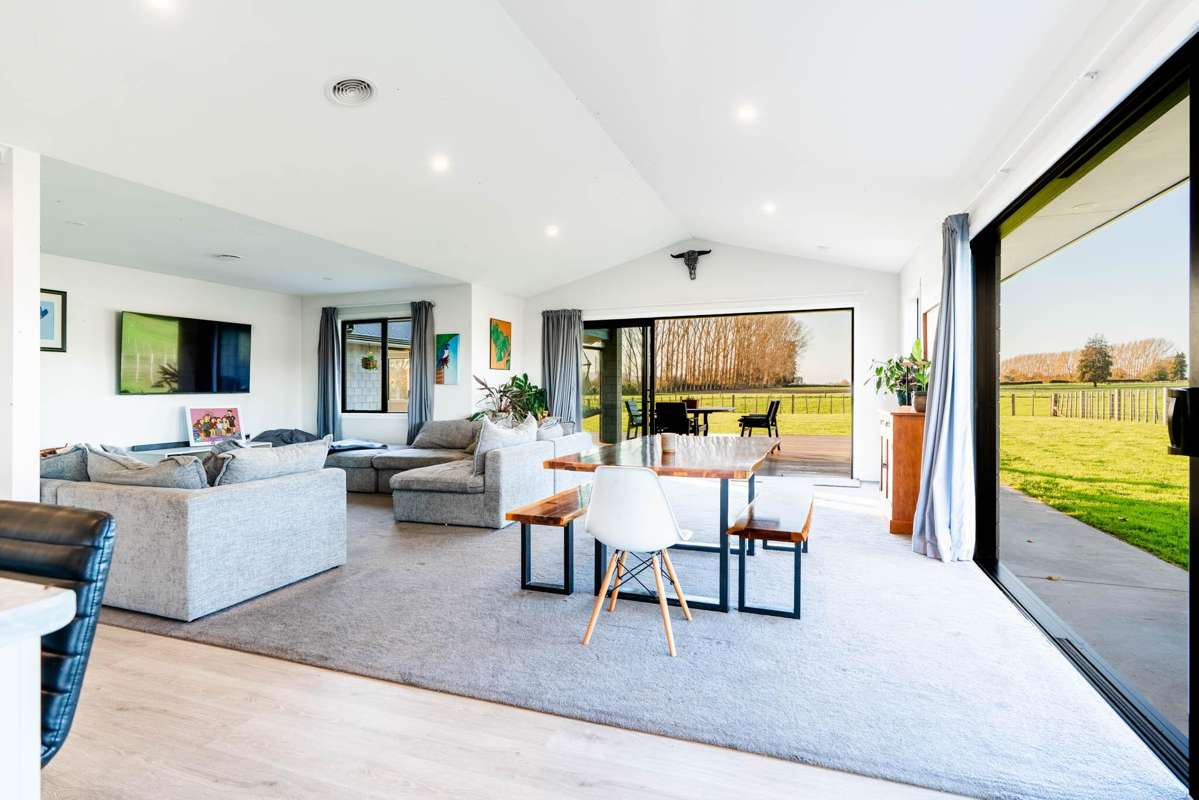 1370 Te Kawa Road_4