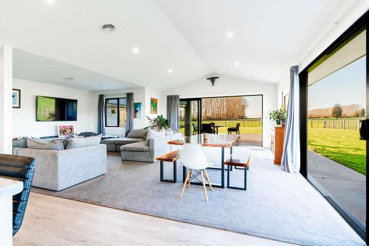 1370 Te Kawa Road Te Kawa_11