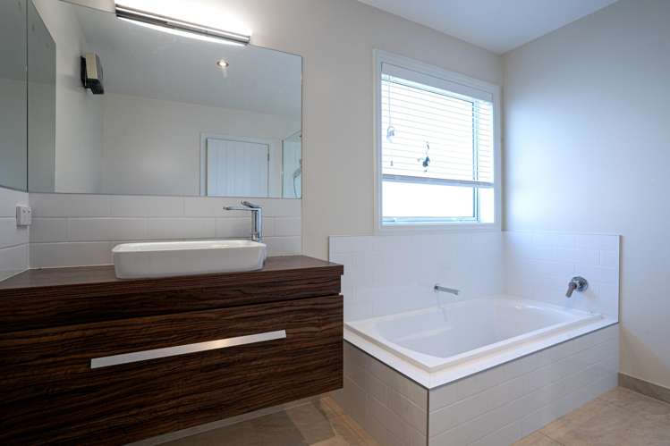 46 Carnaveron Drive Lincoln_13