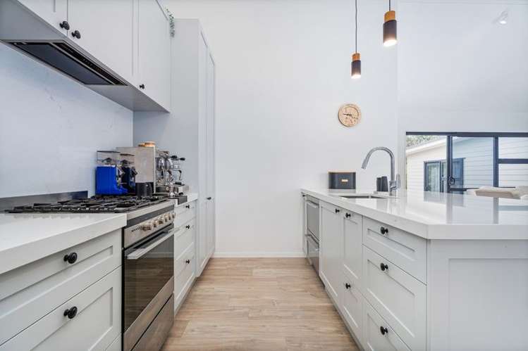 119 Sands Crescent Matarangi_12