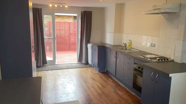 4 Kelsey Crescent Hillsborough_5