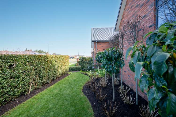 22 Jarrett Terrace Leamington_23