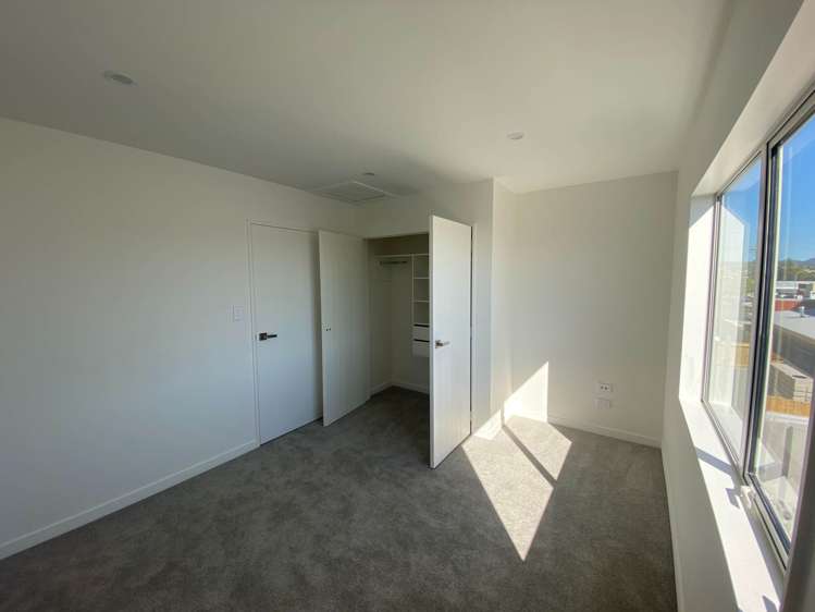 6/4017 Great North Road Glen Eden_5