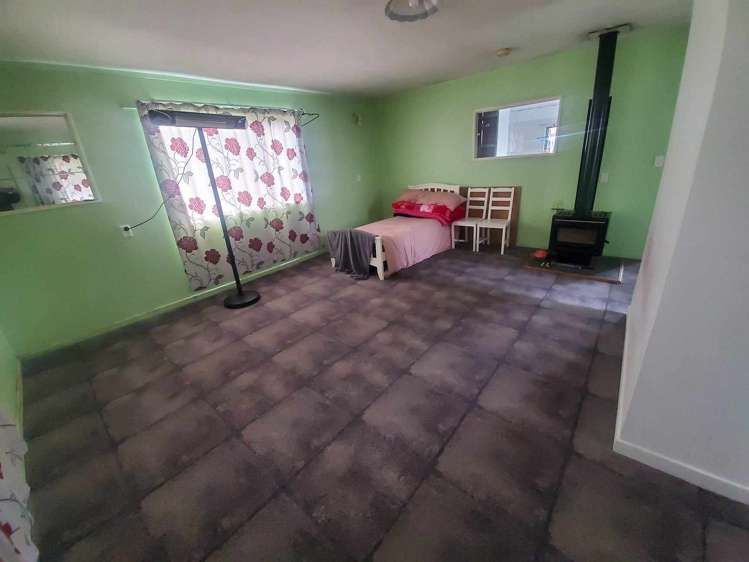 195 Wainuiomata Road Wainuiomata_4