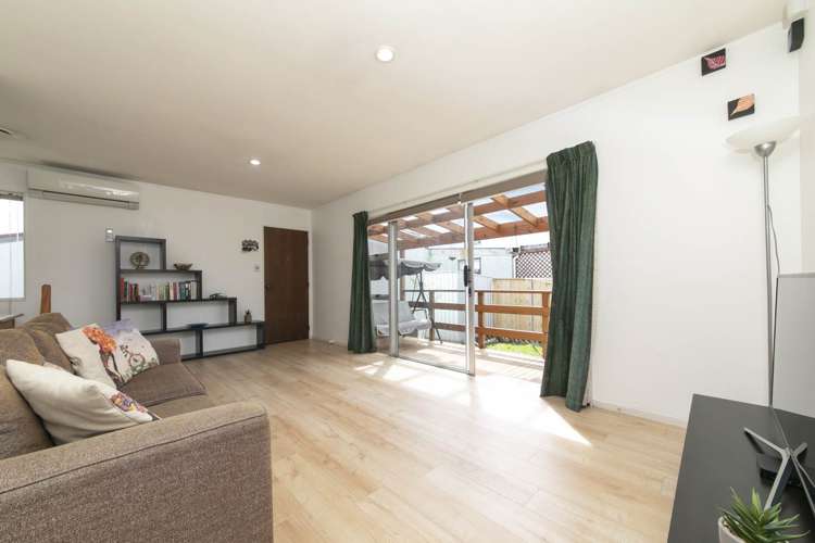 2/124 Hutchinson Avenue New Lynn_3