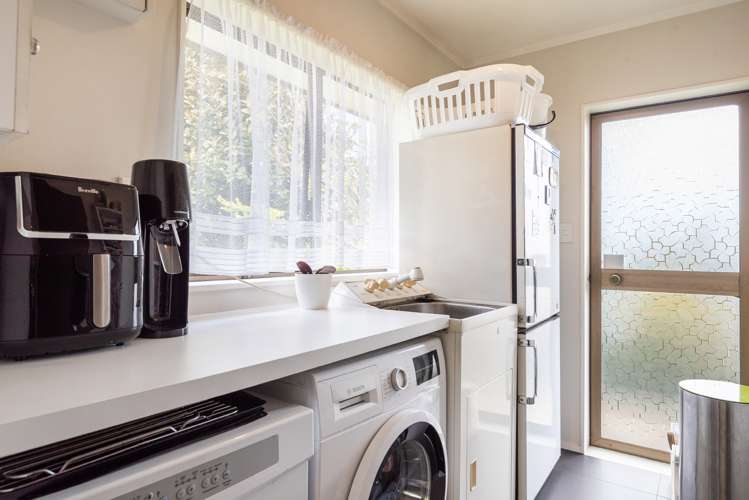 21 Amante Crescent Mairangi Bay_24