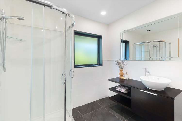 2/193 Weston Road Saint Albans_9