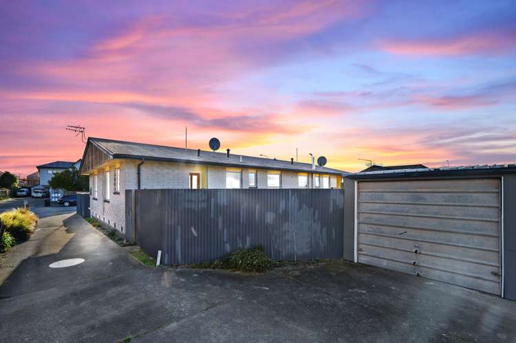 2/110 Barbour Street Waltham_16