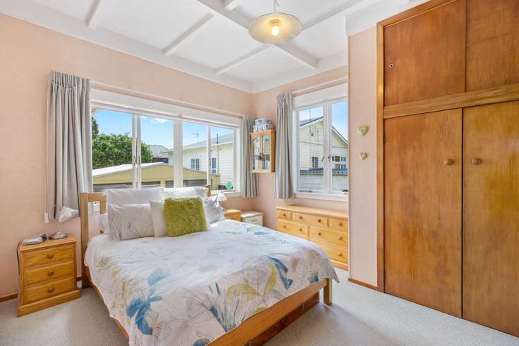 17 Harbutt Avenue Mount Albert_14