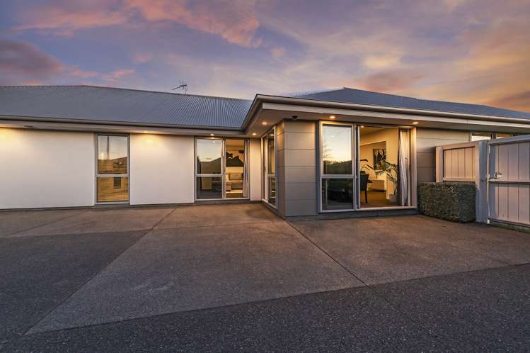 8 Temple Avenue Lincoln_25