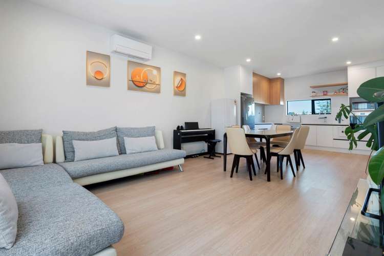 4/128 Onewa Road_2