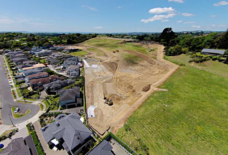 56 Armstrong Farm Drive East Tamaki Heights_8