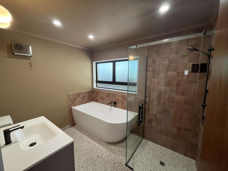 15 Sequoia Grove Merrilands_2